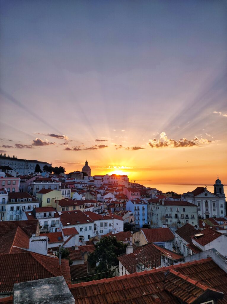 2022 Lever de soleil sur Lisbonne depuis l'Alfama