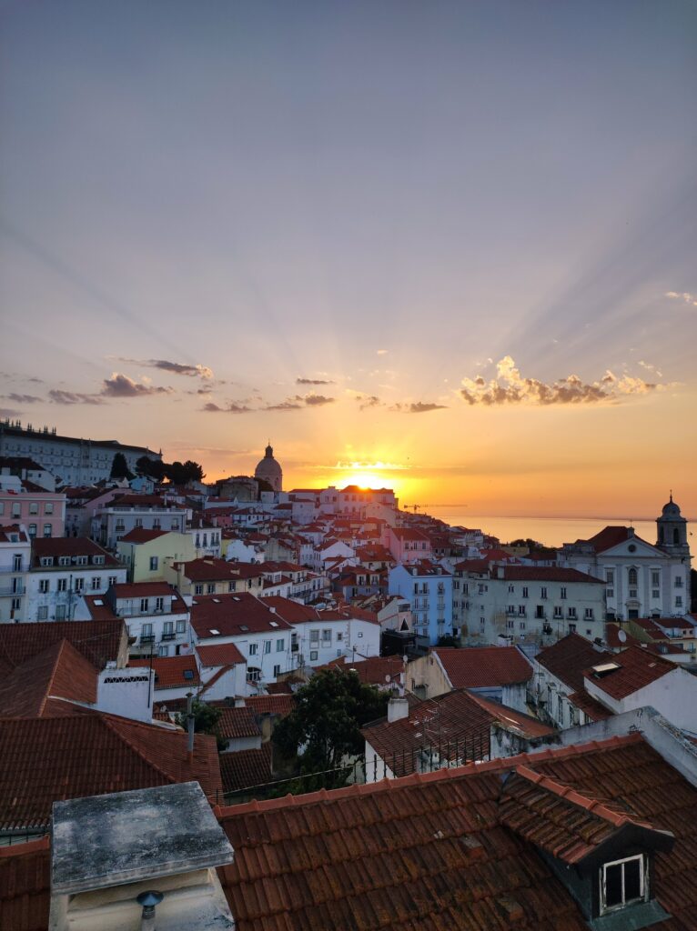 Lisbonne lever du soleil sur l'Alfama